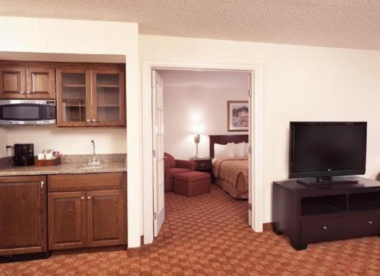 Ann Arbor Regent Hotel And Suites Kültér fotó